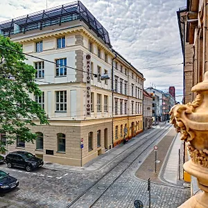Old Town Haston Апарт-отель